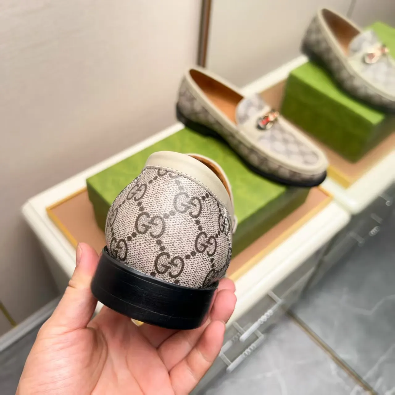 Men's men's shoes 💰460 🆘【GUCCI】Gucci ·🐂里· Hot-selling pea shoes top brand luxury, top quality, the latest fashion pea shoes.. The upper is made of original first-layer cowhide. (Full first-layer water-dyed 🐂 leather·inner). The original stylish and stylish soft rubber wear-resistant and non-slip outsole is light and comfortable on the foot, available in 3 colors! Matching code: 38-44 (customized at 45.46.47)